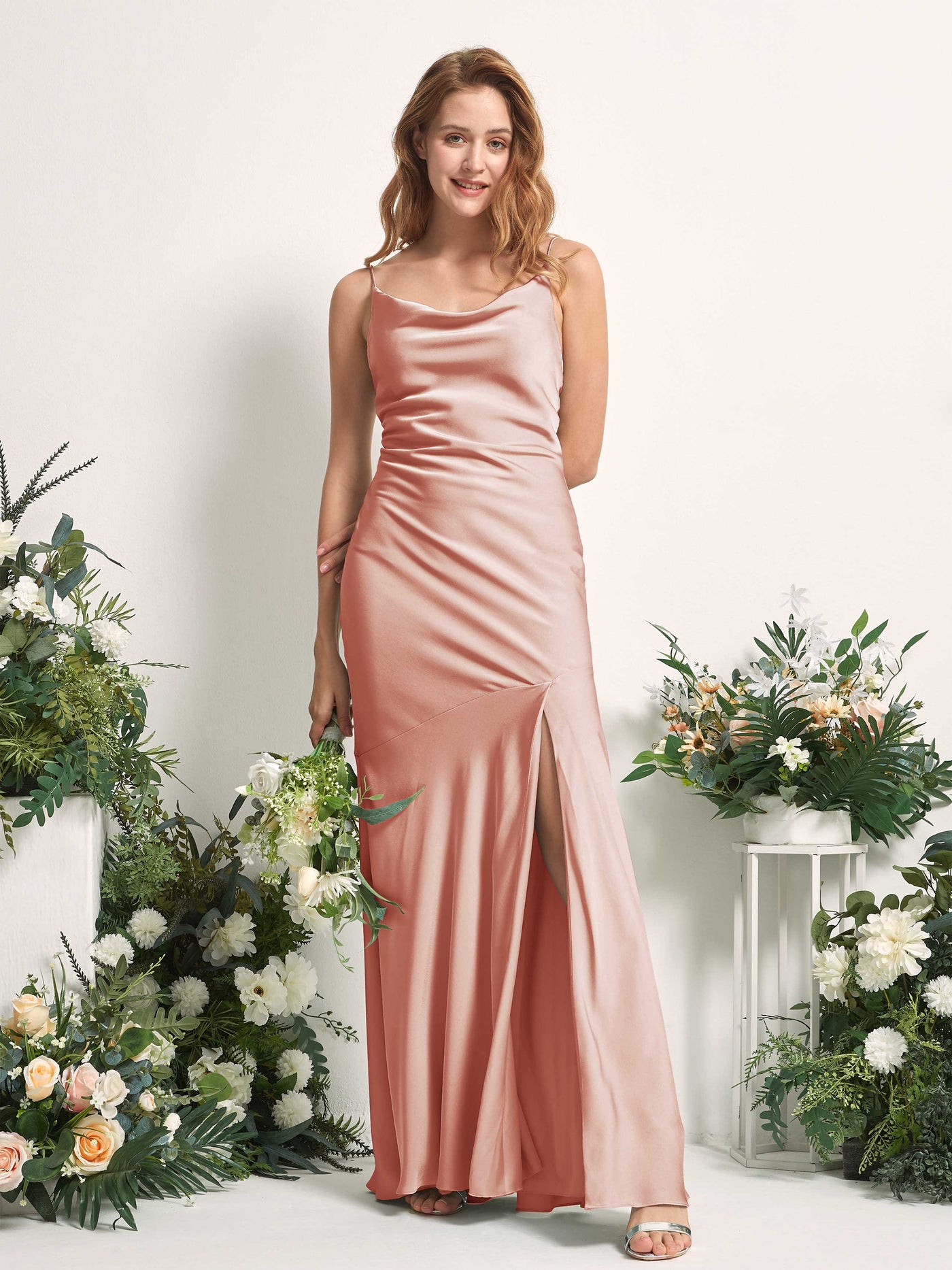Carlyna Meerjungfrau-Linie wasserfall Bodenlang Beinschlitz Satin Brautjungfernkleider Cantaloupe #farbe_cantaloupe
