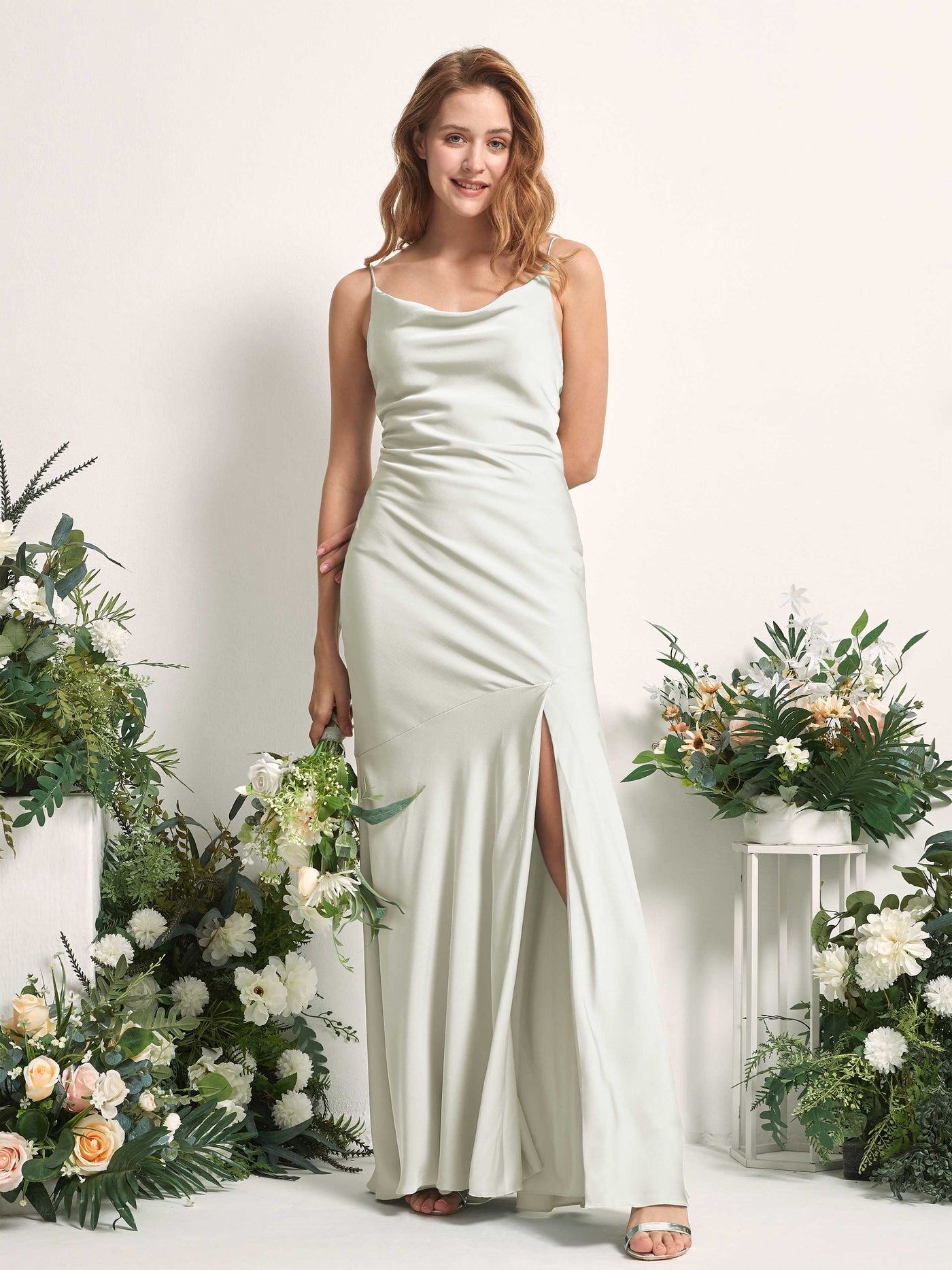 Carlyna Meerjungfrau-Linie wasserfall Bodenlang Beinschlitz Satin Brautjungfernkleider Elfenbein #farbe_elfenbein