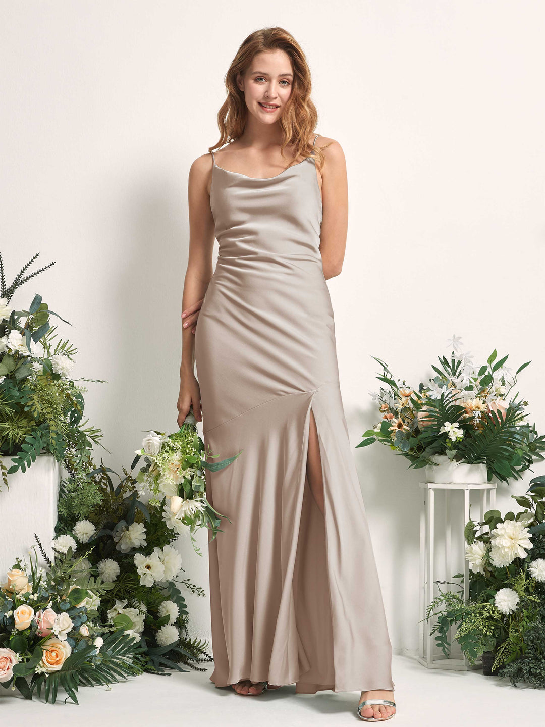 Carlyna Meerjungfrau-Linie wasserfall Bodenlang Beinschlitz Satin Brautjungfernkleider Taupe 