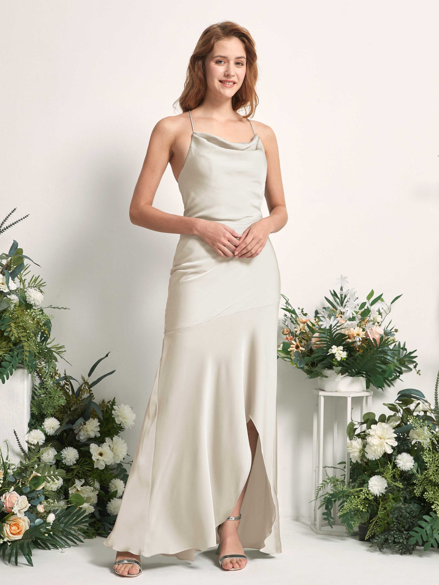 Carlyna Meerjungfrau-Linie Wasserfallausschnitt Bodenlang Brautjungfernkleid Champagner #farbe_champagner