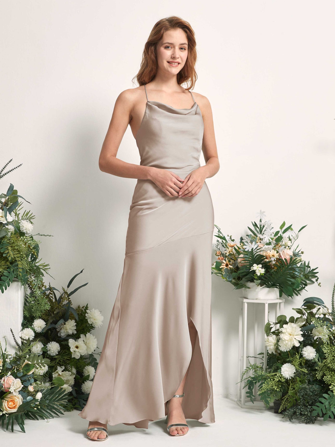 Carlyna Meerjungfrau-Linie Wasserfallausschnitt Bodenlang Brautjungfernkleid Taupe #farbe_taupe