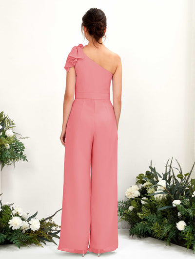 Carlyna Overall One-Shoulder Bodenlang Brautjungfernkleid Korallenrosa #farbe_korallenrosa