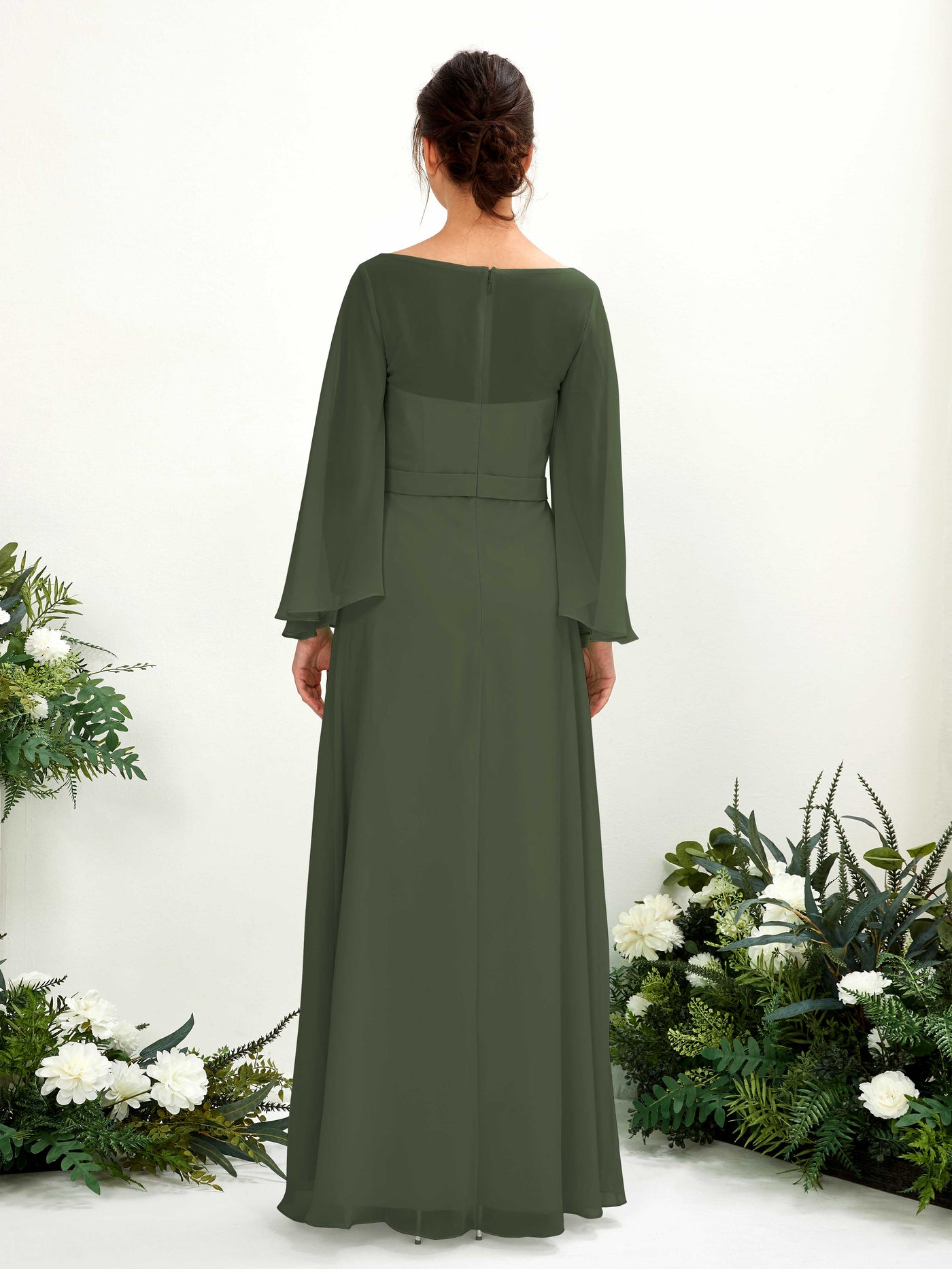 Carlyna U-Boot-Ausschnitt Bodenlanges A-Linien-Kleid Langarm Brautjungfernkleider Martini-Olive #farbe_martini-olive